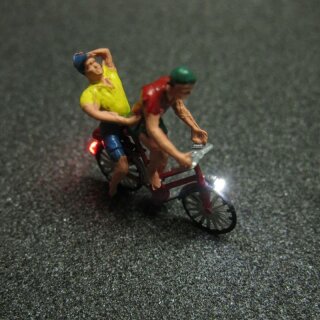 Fahrrad mit LED Beleuchtung H0 - zwei Personen